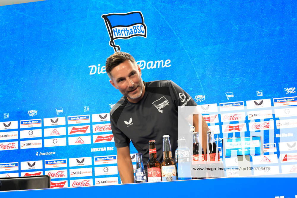 DEU GER, Fussball , 2.Fussballbundesliga, Saison 2026 2027), Sportforum, Hertha BSC, Pressekonferenz Cheftrainer Stefan Leitl (Hertha BSC Berlin) 2. Liga: DFB DFL regulations prohibit any use of photographs as image sequences and or quasi-video) Berlin Sportforum Berlin Deutschland