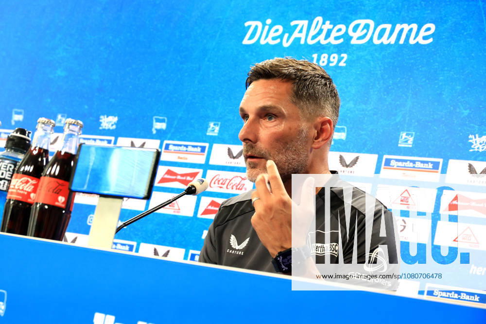 DEU GER, Fussball , 2.Fussballbundesliga, Saison 2026 2027), Sportforum, Hertha BSC, Pressekonferenz Cheftrainer Stefan Leitl (Hertha BSC Berlin) 2. Liga: DFB DFL regulations prohibit any use of photographs as image sequences and or quasi-video) Berlin Sportforum Berlin Deutschland