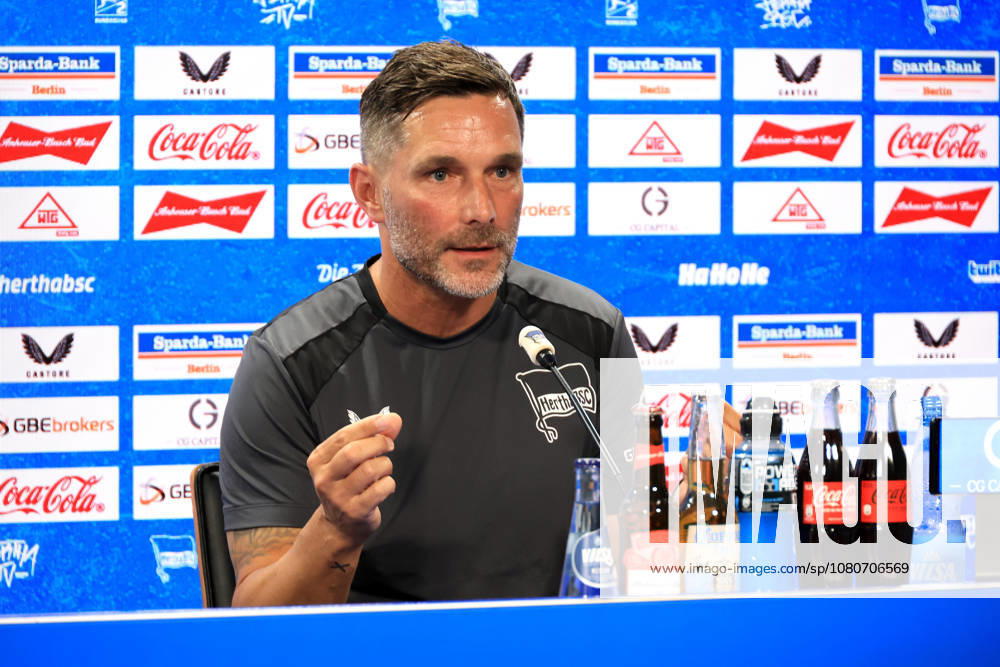 DEU GER, Fussball , 2.Fussballbundesliga, Saison 2026 2027), Sportforum, Hertha BSC, Pressekonferenz Cheftrainer Stefan Leitl (Hertha BSC Berlin) 2. Liga: DFB DFL regulations prohibit any use of photographs as image sequences and or quasi-video) Berlin Sportforum Berlin Deutschland