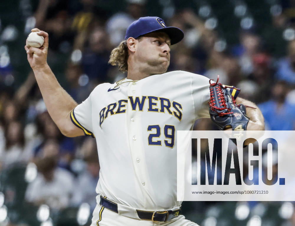 Milwaukee Brewers closing pitcher Trevor Megill throws in the ninth inning of the MLB, Baseball Herren, USA game between the Pittsburgh Pirates and the Milwaukee Brewers at American Family Field in Milwaukee, Wisconsin on Wednesday, August 5, 2026. The Brewers defeated the Pirates 4-2. MIL20260805826 TANNENxMAURY