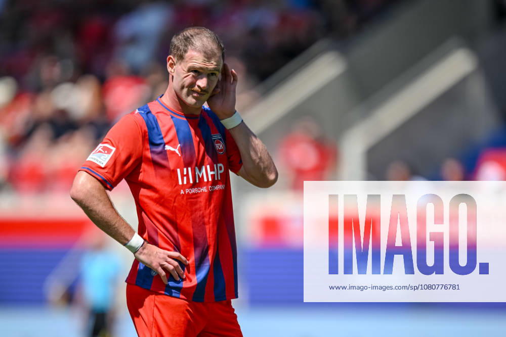 Budu Siwsiwadse (1. FC Heidenheim 1846) gestikuliert, gestik waehrend des spiels der 2. Bundesliga zwischen 1. FC Heidenheim und VfL Osnabrueck, Voith-Arena am 08. August 2026 in Heidenheim an der Brenz, Deutschland. (Foto von Harry Langer DeFodi Images) +++ Budu Siwsiwadse (1. FC Heidenheim 1846) gestures during the 2nd Bundesliga match between 1. FC Heidenheim and VfL Osnabrueck at Voith-Arena on August 8, 2026 in Heidenheim an der Brenz, Germany. (Photo by Harry Langer DeFodi Images) DFB DFL REGULATIONS PROHIBIT ANY USE OF PHOTOGRAPHS AS IMAGE SEQUENCES AND OR QUASI-VIDEO. (Photo by Harry Langer DeFodi Images) DFB DFL REGULATIONS PROHIBIT ANY USE OF PHOTOGRAPHS AS IMAGE SEQUENCES AND OR QUASI-VIDEO. -