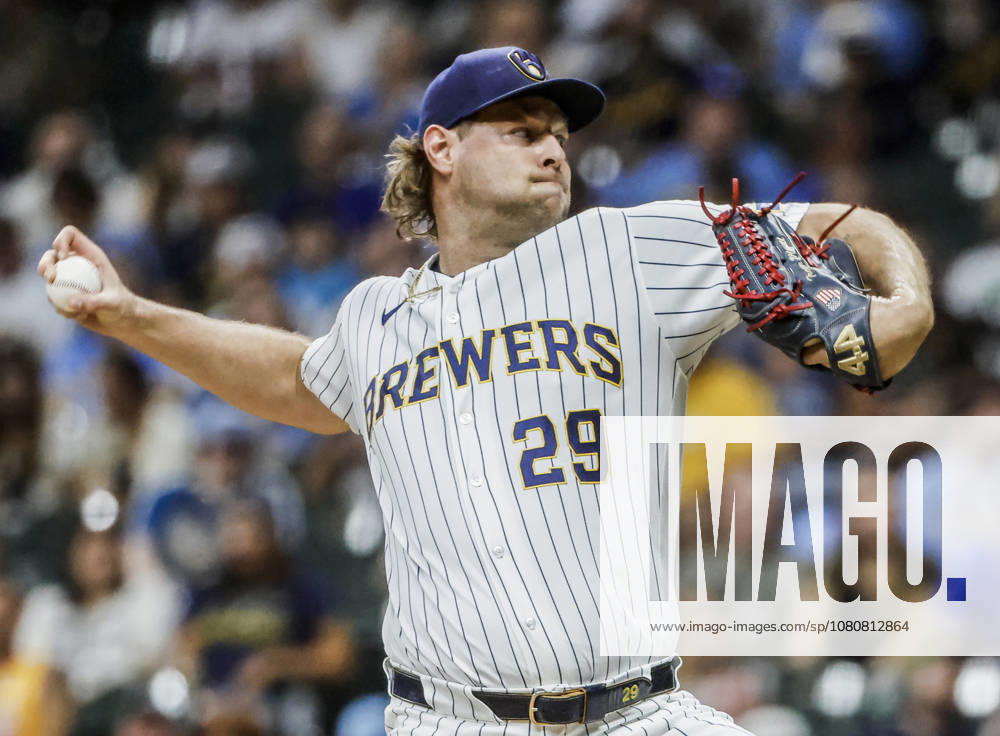 Milwaukee Brewers closing pitcher Trevor Megill throws in the ninth inning of the MLB, Baseball Herren, USA game between the Minnesota Twins and the Milwaukee Brewers at American Family Field in Milwaukee, Wisconsin on Saturday, August 8, 2026. The Brewers defeated the Twins 4-3. MIL20260808844 TANNENxMAURY