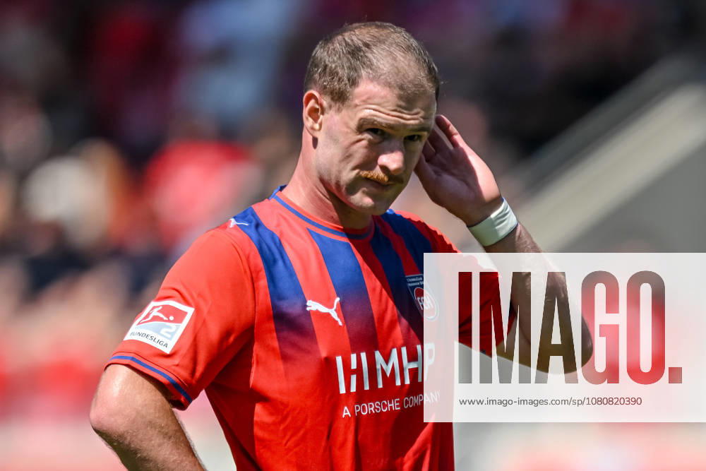 Budu Siwsiwadse (1. FC Heidenheim 1846) gestikuliert, gestik waehrend des spiels der 2. Bundesliga zwischen 1. FC Heidenheim und VfL Osnabrueck, Voith-Arena am 08. August 2026 in Heidenheim an der Brenz, Deutschland. (Foto von Harry Langer DeFodi Images) +++ Budu Siwsiwadse (1. FC Heidenheim 1846) gestures during the 2nd Bundesliga match between 1. FC Heidenheim and VfL Osnabrueck at Voith-Arena on August 8, 2026 in Heidenheim an der Brenz, Germany. (Photo by Harry Langer DeFodi Images) DFB DFL REGULATIONS PROHIBIT ANY USE OF PHOTOGRAPHS AS IMAGE SEQUENCES AND OR QUASI-VIDEO. (Photo by Harry Langer DeFodi Images) DFB DFL REGULATIONS PROHIBIT ANY USE OF PHOTOGRAPHS AS IMAGE SEQUENCES AND OR QUASI-VIDEO. -