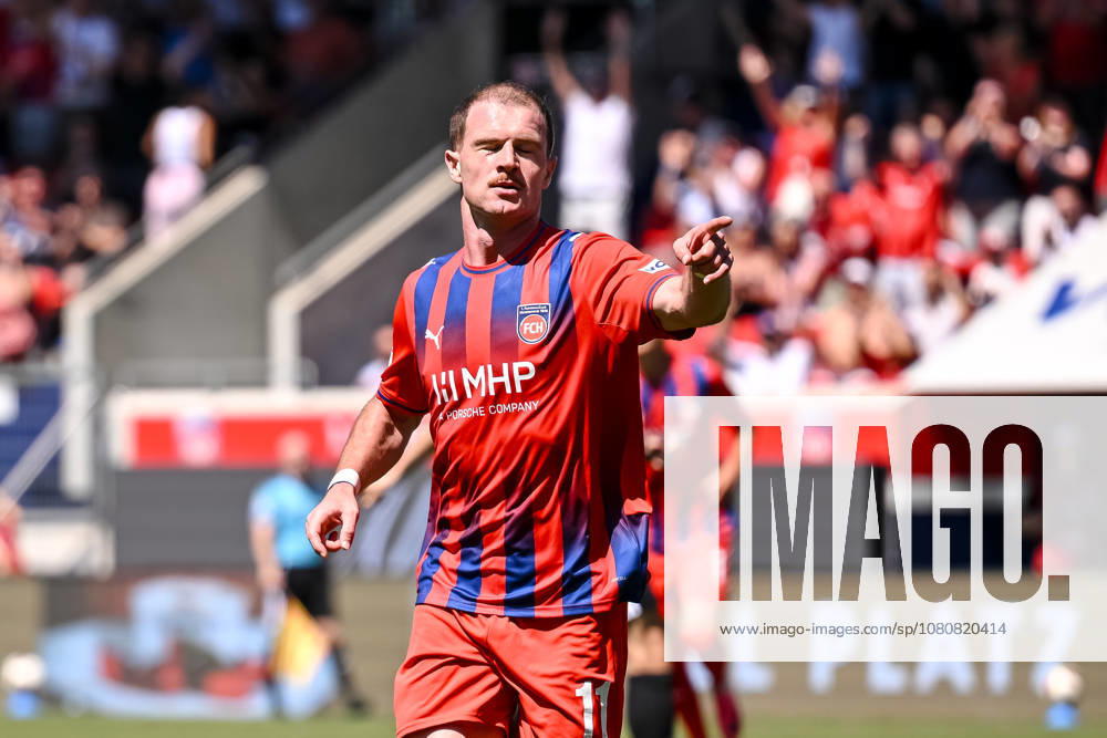 Budu Siwsiwadse (1. FC Heidenheim 1846) gestikuliert, gestik, jubelt waehrend des spiels der 2. Bundesliga zwischen 1. FC Heidenheim und VfL Osnabrueck, Voith-Arena am 08. August 2026 in Heidenheim an der Brenz, Deutschland. (Foto von Harry Langer DeFodi Images) +++ Budu Siwsiwadse (1. FC Heidenheim 1846) gestures, cheer during the 2nd Bundesliga match between 1. FC Heidenheim and VfL Osnabrueck at Voith-Arena on August 8, 2026 in Heidenheim an der Brenz, Germany. (Photo by Harry Langer DeFodi Images) DFB DFL REGULATIONS PROHIBIT ANY USE OF PHOTOGRAPHS AS IMAGE SEQUENCES AND OR QUASI-VIDEO. (Photo by Harry Langer DeFodi Images) DFB DFL REGULATIONS PROHIBIT ANY USE OF PHOTOGRAPHS AS IMAGE SEQUENCES AND OR QUASI-VIDEO. -