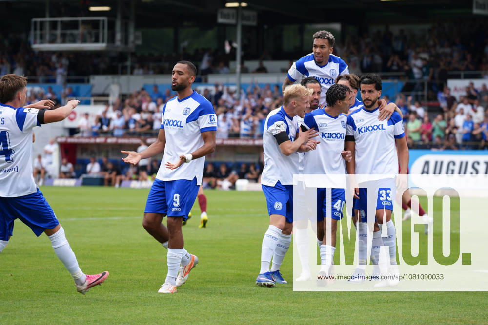 Deutschland: Fussball, 3. Liga, 2. Spieltag, Hänsch-Arena, SV Meppem vs. SG Sonnenhof-Großaspach: Jubel über Stefan Rankic (SV Meppen, 33) Tor zum 1:0
