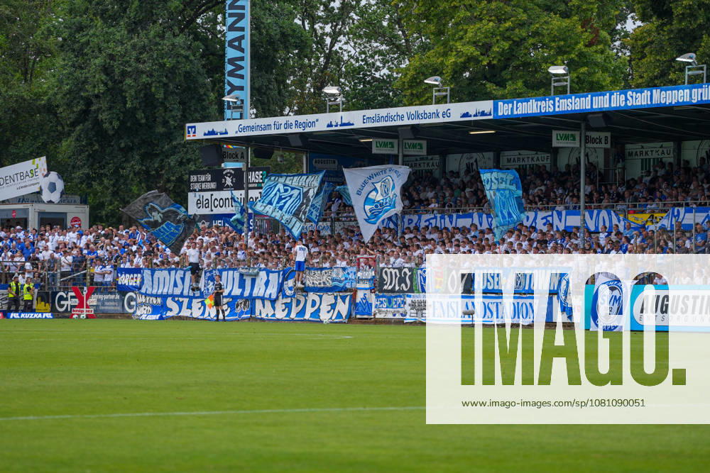 Deutschland: Fussball, 3. Liga, 2. Spieltag, Hänsch-Arena, SV Meppem vs. SG Sonnenhof-Großaspach: Zuschauer, Szene, Ultras, Meppener