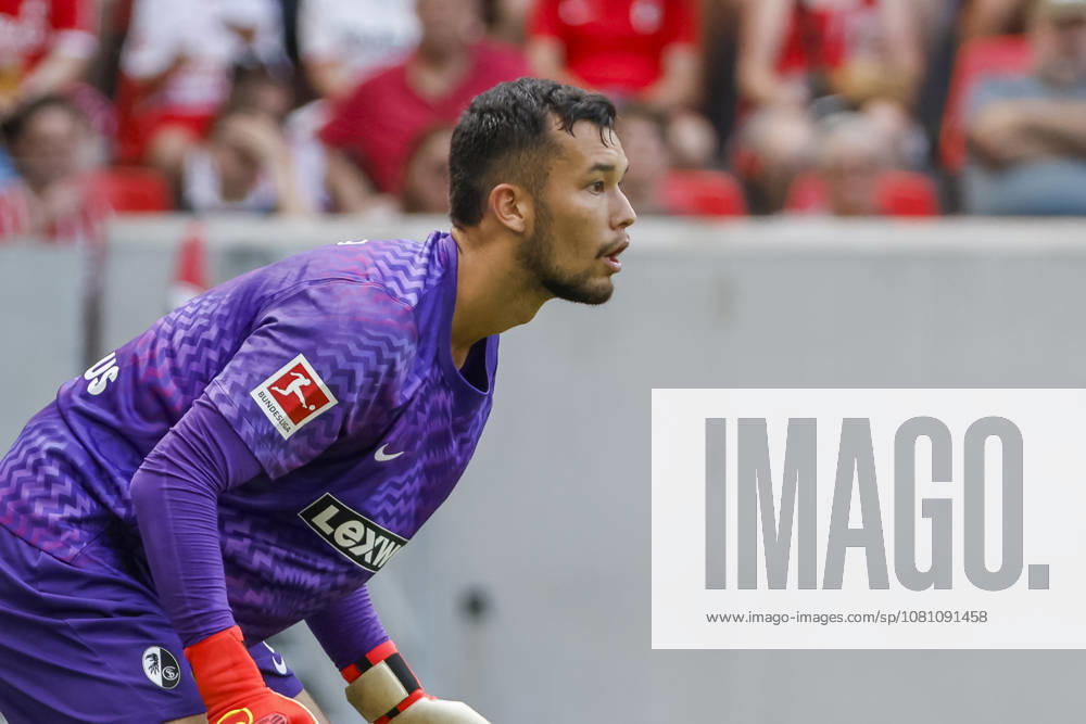 Mio Backhaus (SC Freiburg, 01) , Deutschland, Fussball, Testspiel, 2026 2027, SC Freiburg vs. Crystal Palace, 15.08.2026, Freiburg im Breisgau Europa-Park Stadion Deutschland