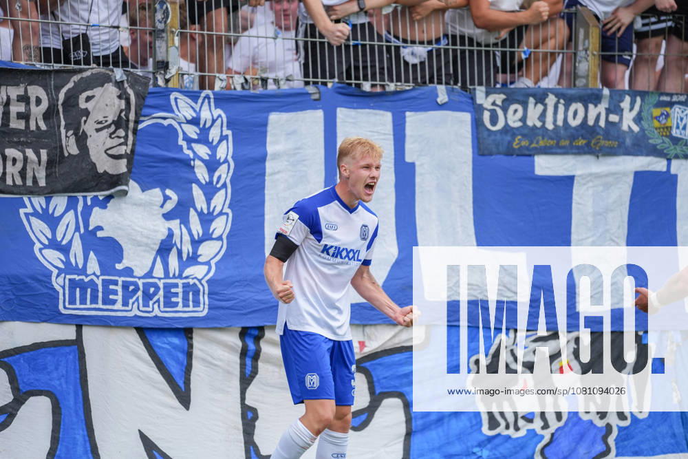 Deutschland: Fussball, 3. Liga, 2. Spieltag, Hänsch-Arena, SV Meppem vs. SG Sonnenhof-Großaspach: Tor von Luca Prasse (SV Meppen, 31) und anschließender Torjubel.