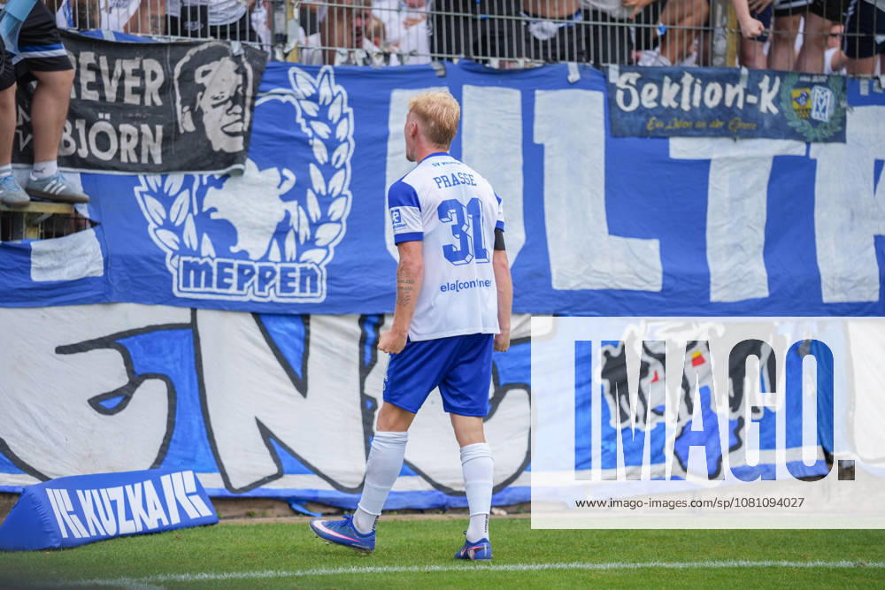 Deutschland: Fussball, 3. Liga, 2. Spieltag, Hänsch-Arena, SV Meppem vs. SG Sonnenhof-Großaspach: Tor von Luca Prasse (SV Meppen, 31) und anschließender Torjubel.