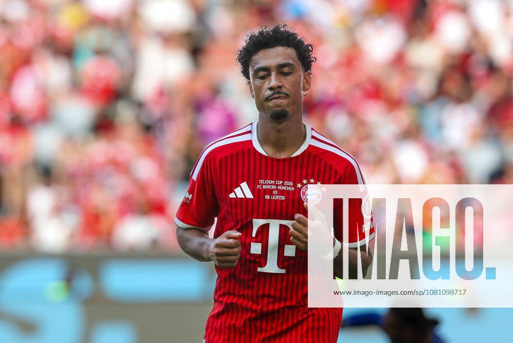 Torjubel von Nathaniel Brown 11 (FC Bayern Muenchen) zum 2:1, FC Bayern Muenchen vs. RB Leipzig, Fussball, Telekom Cup, 15.08.2026 Muenchen Bayern Deutschland