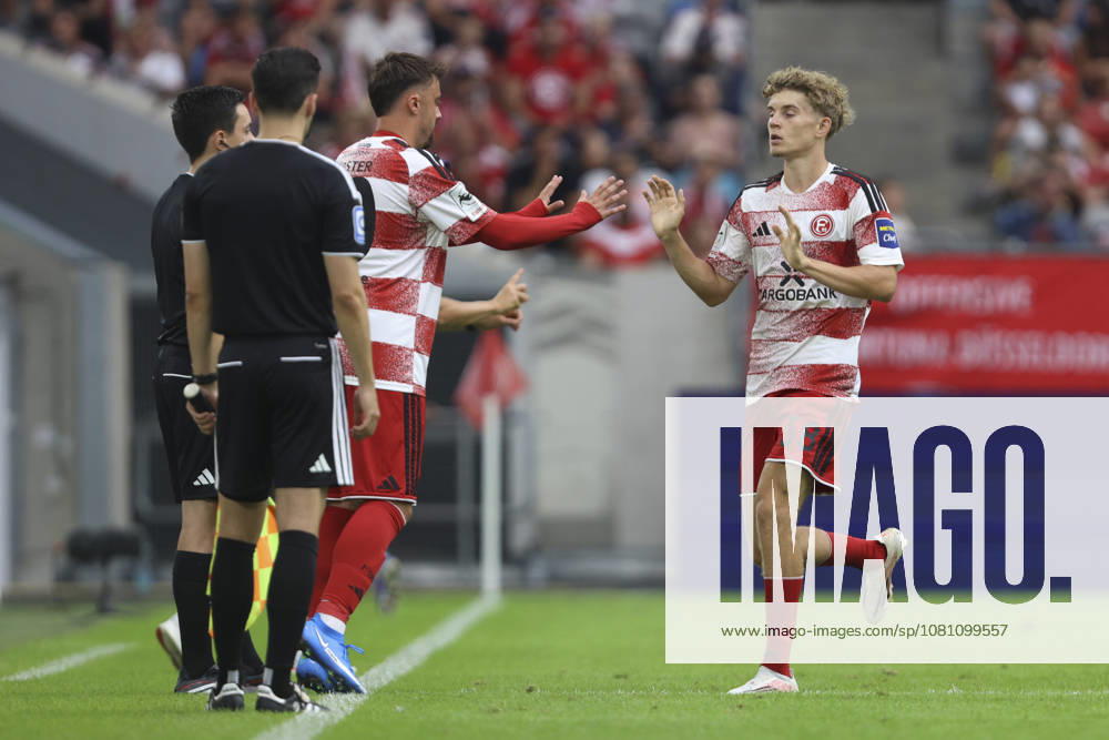 Philipp Foerster (Fortuna Duesseldorf) und Elias Arden (Fortuna Duesseldorf) Auswechslung waehrend des Spiels der 3. Liga zwischen Fortuna Duesseldorf und TSG 1899 Hoffenheim II, Merkur Spiel-Arena am 15. August 2026 in Duesseldorf, Deutschland. (Foto von Oliver Kaelke DeFodi Images) +++ Philipp Foerster (Fortuna Duesseldorf) und Elias Arden (Fortuna Duesseldorf) substitutes during the 3. Liga match between Fortuna Duesseldorf and TSG 1899 Hoffenheim II at Merkur Spiel-Arena on August 15, 2026 in Dusseldorf, Germany. (Photo by Oliver Kaelke DeFodi Images) DFB DFL REGULATIONS PROHIBIT ANY USE OF PHOTOGRAPHS AS IMAGE SEQUENCES AND OR QUASI-VIDEO. (Photo by Oliver Kaelke DeFodi Images) -