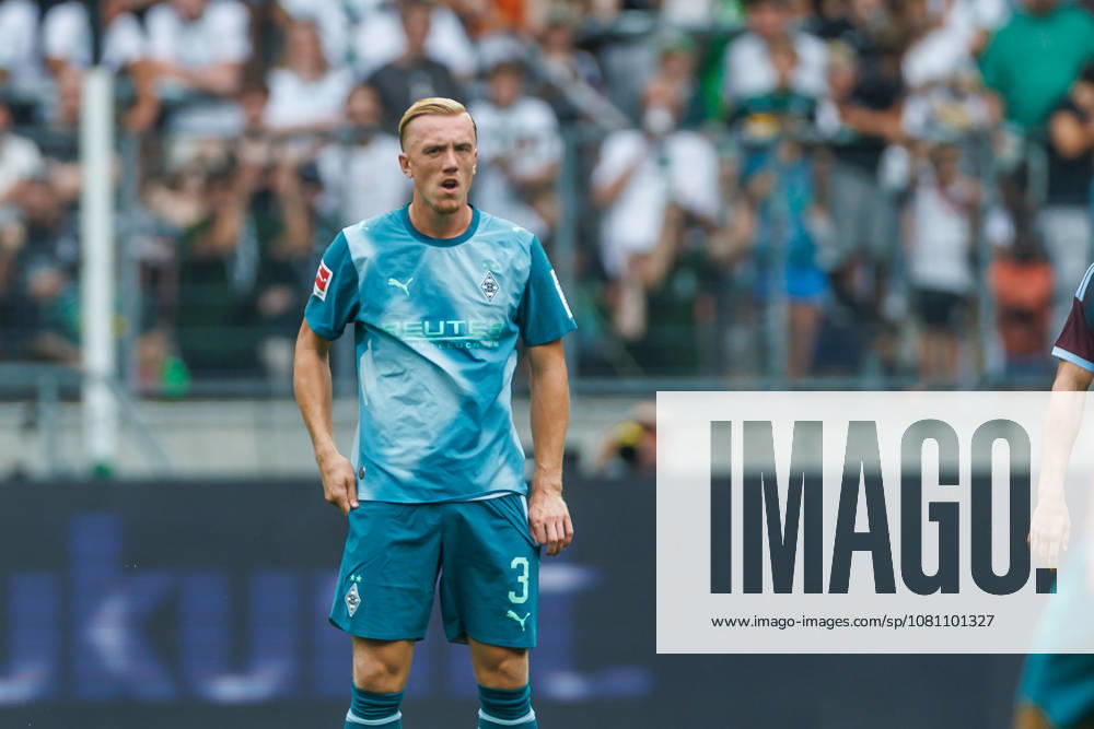 Isac Lidberg (Borussia Moenchengladbach) looks on during the pre-season friendly match between Borussia Moenchengladbach and Aston Villa at ista-Borussia-Park on August 15, 2026 in Moenchengladbach, Germany. (Photo by Mario Hommes DeFodi Images) -
