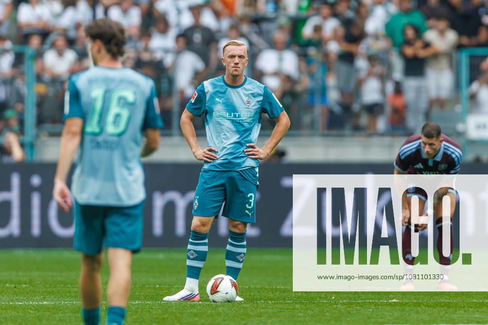 Isac Lidberg (Borussia Moenchengladbach) looks on during the pre-season friendly match between Borussia Moenchengladbach and Aston Villa at ista-Borussia-Park on August 15, 2026 in Moenchengladbach, Germany. (Photo by Mario Hommes DeFodi Images) -