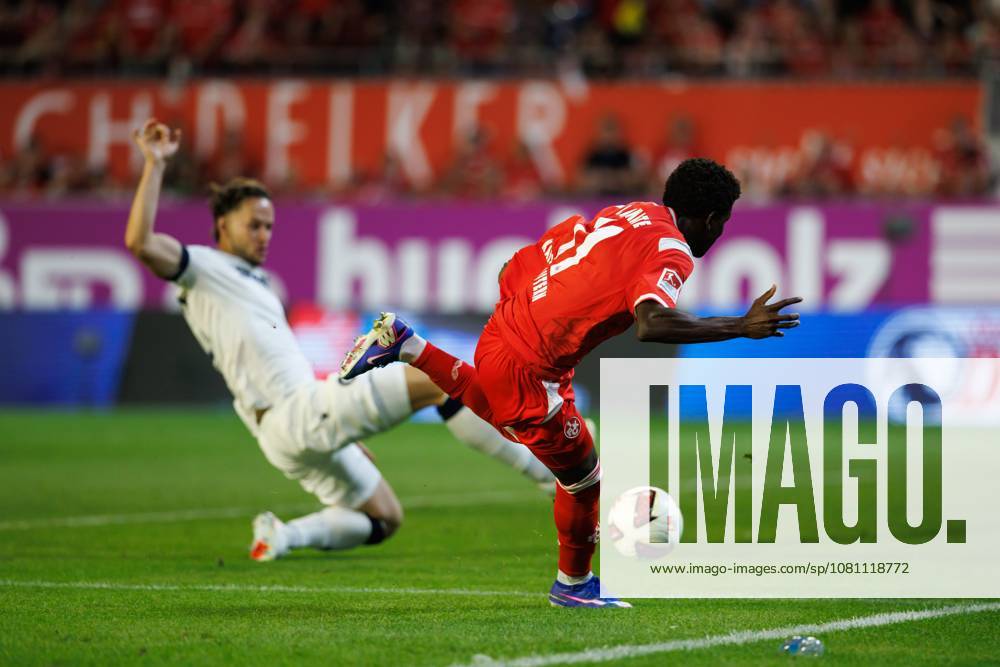 Ibrahim Kanate (1.FC Kaiserslautern) trifft das leere Tor nicht, Aktion Action 1.FC Kaiserslautern vs Karlsruher SC, Fussball, 2. Bundesliga, 02. Spieltag, Saison 2026 2027, 15.08.2026 1.FC Kaiserslautern vs Karlsruher SC, Fussball, 2. Bundesliga, 02. Spieltag, Saison 2026 2027