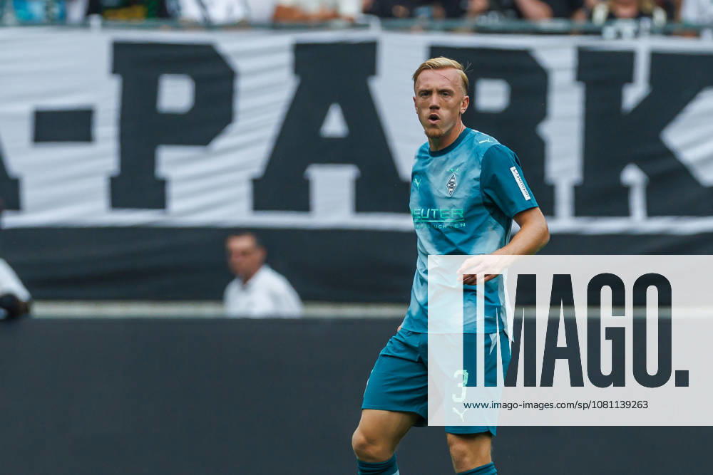 Isac Lidberg (Borussia Moenchengladbach) looks on during the pre-season friendly match between Borussia Moenchengladbach and Aston Villa at ista-Borussia-Park on August 15, 2026 in Moenchengladbach, Germany. (Photo by Mario Hommes DeFodi Images) -