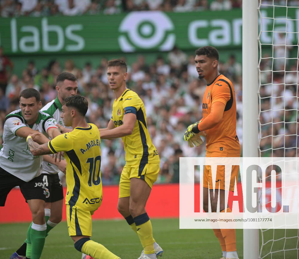 ESP: LaLiga EA Sports Racing Santander v Villarreal CF Luiz Junior of Villarreal and Moleiro of Villarreal during LaLiga EA Sports between Racing Santander v Villarreal CF played at Campos de de El Sardinero Stadium in Cantabria on August 16, 2026 in Spain Spain Futbol