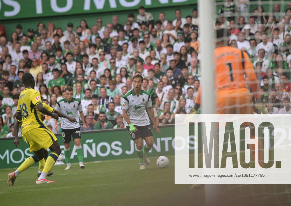 ESP: LaLiga EA Sports Racing Santander v Villarreal CF Sergio Canales of Racing de Santander during LaLiga EA Sports between Racing Santander v Villarreal CF played at Campos de de El Sardinero Stadium in Cantabria on August 16, 2026 in Spain Spain Futbol