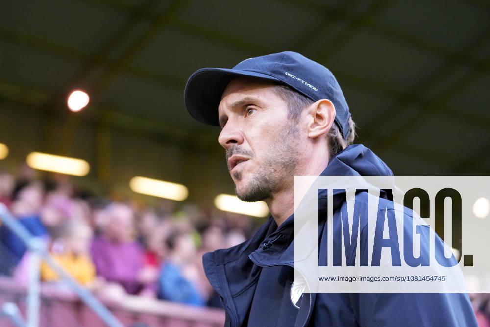 Julian Schuster (SC Freiburg, Trainer) , Schottland, Fussball, UEFA Conference League, Play-offs, Hinspiel, 2026 2027, Motherwell FC vs. SC Freiburg, 20.08.2026, Fir Park Stadium, Motherwell Motherwell Fir Park Stadium North Lanarkshire Schottland