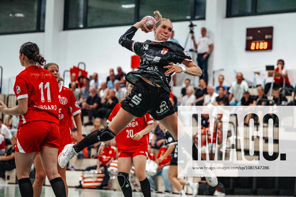 Nora Erhardt (SG Nuertingen-Zizishausen, 14) GER, 1. FSV Mainz 05 vs. SG Nuertingen-Zizishausen, DHB Pokal Frauen, Bundesliga, 1. Spieltag, Saison 2026 2027, 21.08.2026 Eibner-Pressefoto Attila Ziga GER, 1. FSV Mainz 05 vs. SG Nuertingen-Zizishausen, DHB Pokal Frauen, Bundesliga, 1. Spieltag, Saison 2026 2027, 21.08.2026 Mainz