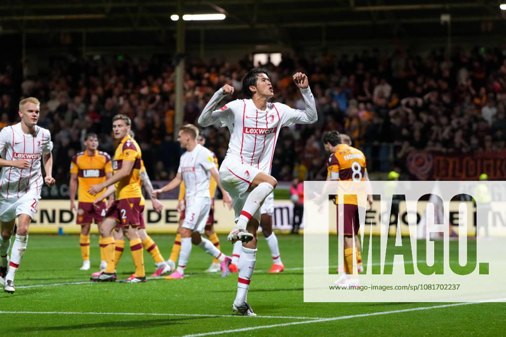 Keisuke Goto (SC Freiburg, 42) Torjubel, Emotionen, Torschuss, Abschluss, Torerfolg, Tor, Treffer , Schottland, Fussball, UEFA Conference League, Play-offs, Hinspiel, 2026 2027, Motherwell FC vs. SC Freiburg, 20.08.2026, Fir Park Stadium, Motherwell Motherwell Fir Park Stadium North Lanarkshire Schottland