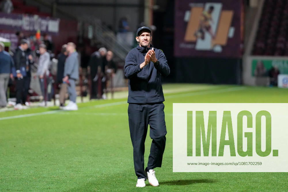 Julian Schuster (SC Freiburg, Trainer) , Schottland, Fussball, UEFA Conference League, Play-offs, Hinspiel, 2026 2027, Motherwell FC vs. SC Freiburg, 20.08.2026, Fir Park Stadium, Motherwell Motherwell Fir Park Stadium North Lanarkshire Schottland