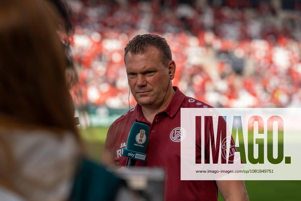 Uwe Koschinat (Rot-Weiss Essen, Cheftrainer) im Interview vor dem Spiel, GER Rot-Weiss Essen vs. FC St. Pauli, Fussball, DFB Pokal, Runde 1, Hauptrunde 2026 2027, 23.08.2026 DFB DFL REGULATIONS PROHIBIT ANY USE OF PHOTOGRAPHS AS IMAGE SEQUENCES AND OR QUASI-VIDEO, GER Rot-Weiss Essen vs. FC St. Pauli, Fussball, DFB Pokal, Runde 1, Hauptrunde 2026 2027, 23.08.2026 Essen
