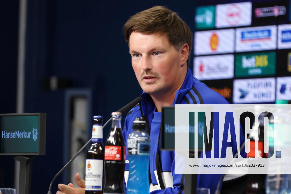 Bundesliga 1. Spieltag Borussia Dortmund - Hamburger SV 27.08.2026 Pressekonferenz vor dem Spiel Trainer Merlin Polzin (Hamburger SV)