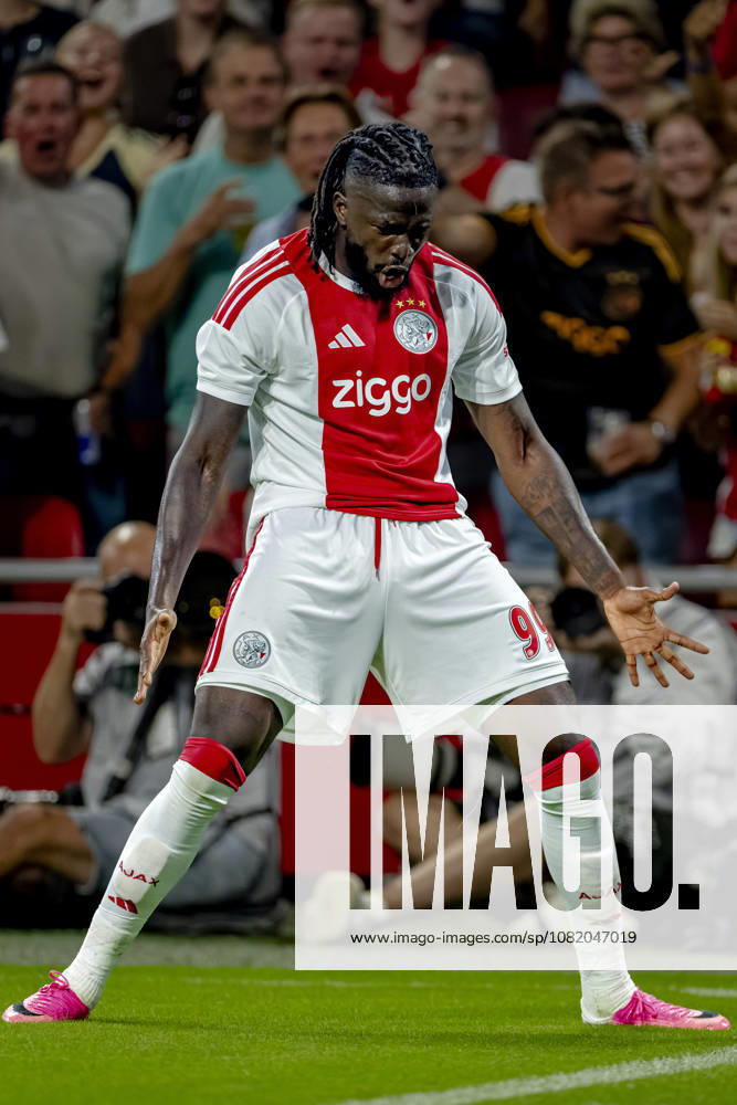 AMSTERDAM AFC Ajax Amsterdam forward Toluwalase Arokodare celebrates his goal during the UEFA Conference League at the Johan Cruijff ArenA on 27 August 2026 in Amsterdam, the Netherlands. (Photo by DeFodi Images) -