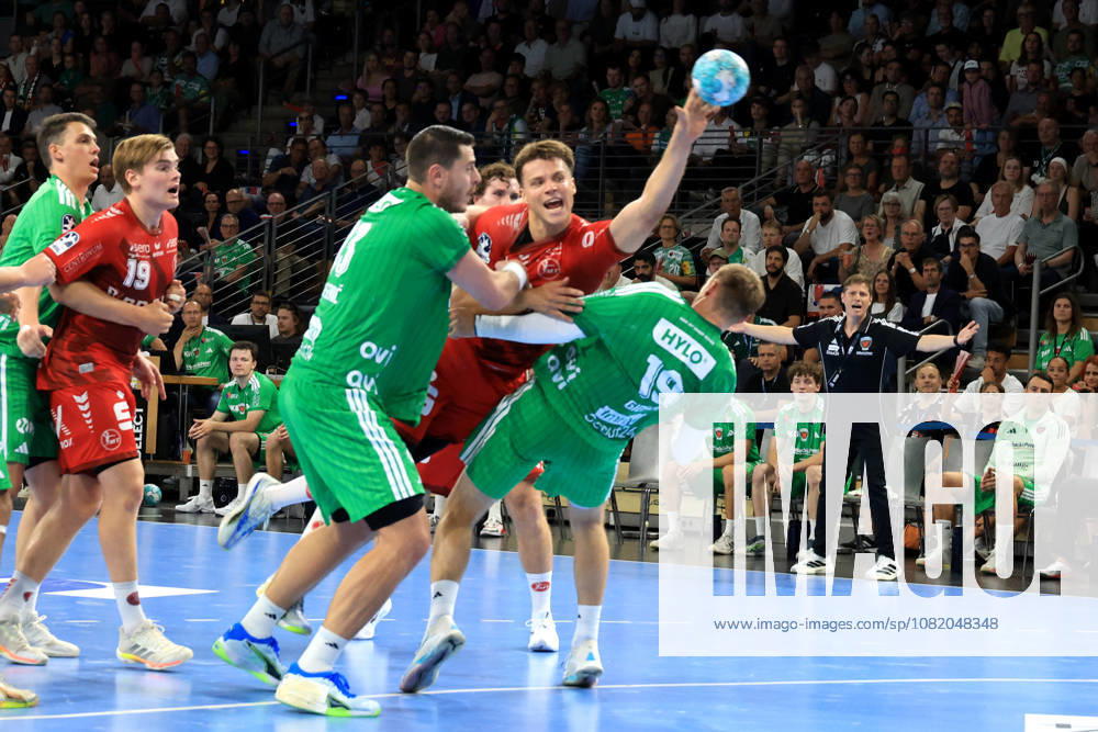 GER Deutschland, Handball, 1.Bundesliga, 27.08.2026, Saison 2026 2027, Berlin, Fuechse Berlin vs Melsungen Mijajlo Marsenic ( Fuechse Berlin 93 ), Mathias Gidsel ( Fuechse Berlin 19 ), Aaron Mensing ( MT Melsungen 33 ) Berlin Max-Schmeling-Halle Berlin Deutschland