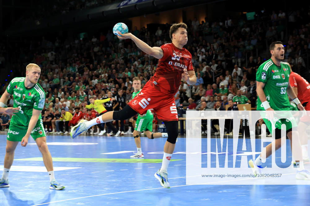 GER Deutschland, Handball, 1.Bundesliga, 27.08.2026, Saison 2026 2027, Berlin, Fuechse Berlin vs Melsungen Mijajlo Marsenic ( Fuechse Berlin 93 ), Matthes Langhoff ( Fuechse Berlin 25 ), Aaron Mensing ( MT Melsungen 33 ) Berlin Max-Schmeling-Halle Berlin Deutschland