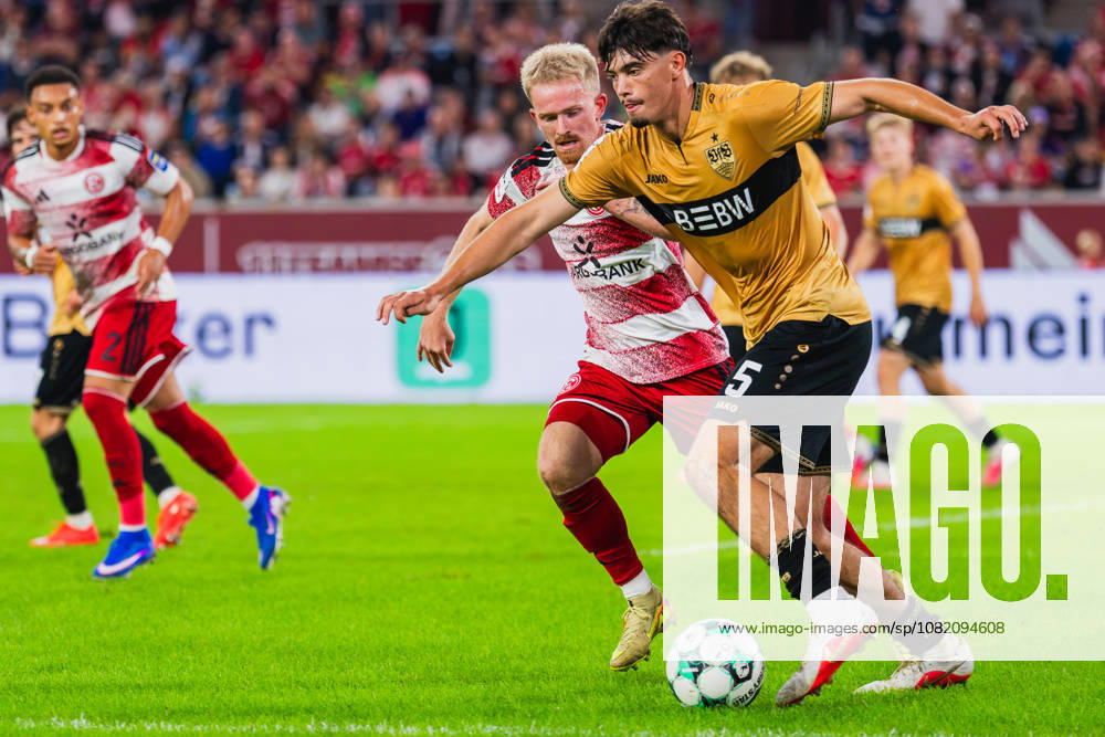 Steven van der Sloot (Fortuna Düsseldorf, 02) blickt auf den Zweikampf von Jomaine Consbruch (Fortuna Düsseldorf, 14) und Mirza Catovic (VFB Stuttagrt II, 05) Fortuna Duesseldorf vs. VFB Stuttgart II, Fussball, 3.Liga, 03.Spieltag, Saison 2026 27, 28.08.2026, DFL REGULATIONS PROHIBIT ANY USE OF PHOTOGRAPHS AS IMAGE SEQUENCES AND OR QUASI-VIDEO, Fortuna Duesseldorf vs. VFB Stuttgart II, Fussball, 3.Liga, 3.Spieltag, Saison 2026 27, 28.08.2026 Düsseldorf
