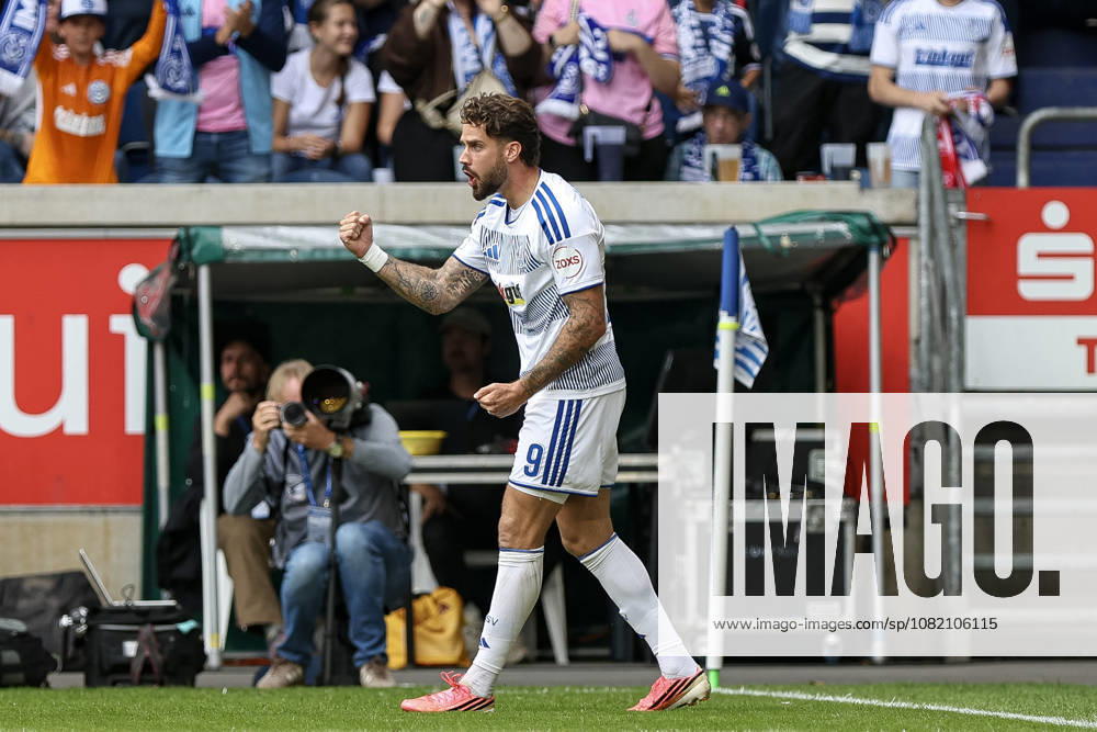 GER, Fussball, Herren, 3. Liga, Saison 2026 2027, MSV Duisburg - FC Würzburger Kickers Lex-Tyger Lobinger (Duisburg) Torjubel, jubelt nach seinem Treffer zum 1:0 Duisburg schauinsland-reisen-Arena Nordrhein-Westfalen Deutschland