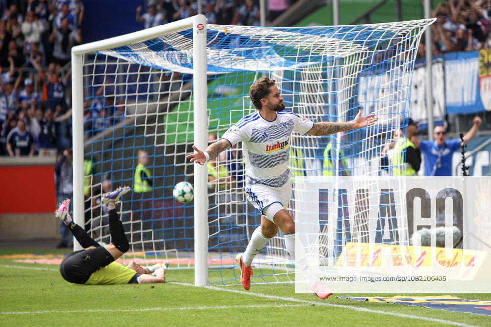 GER, Fussball, Herren, 3. Liga, Saison 2026 2027, MSV Duisburg - FC Würzburger Kickers Lex-Tyger Lobinger (Duisburg) Torjubel, jubelt nach seinem Treffer zum 2:0 Duisburg schauinsland-reisen-Arena Nordrhein-Westfalen Deutschland