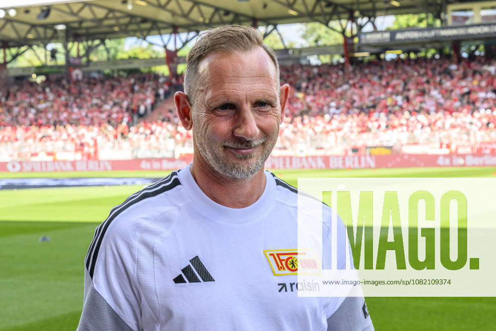 Im Bild v.l.: Mauro Lustrinelli (Union Berlin, Trainer), GER, Berlin, Fussball, 1. FC Union Berlin vs Eintracht Frankfurt, in der Alten Försterei, 29.08.2026, DFB DFL REGULATIONS PROHIBIT ANY USE OF PHOTOGRAPHS AS IMAGE SEQUENCES AND OR QUASI-VIDEO,