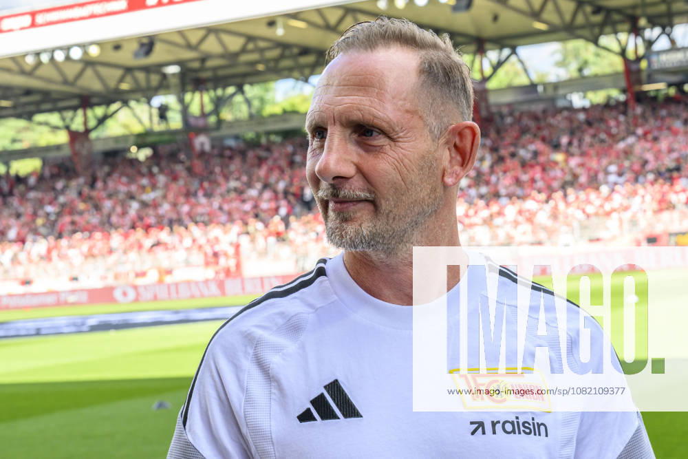 Im Bild v.l.: Mauro Lustrinelli (Union Berlin, Trainer), GER, Berlin, Fussball, 1. FC Union Berlin vs Eintracht Frankfurt, in der Alten Försterei, 29.08.2026, DFB DFL REGULATIONS PROHIBIT ANY USE OF PHOTOGRAPHS AS IMAGE SEQUENCES AND OR QUASI-VIDEO,