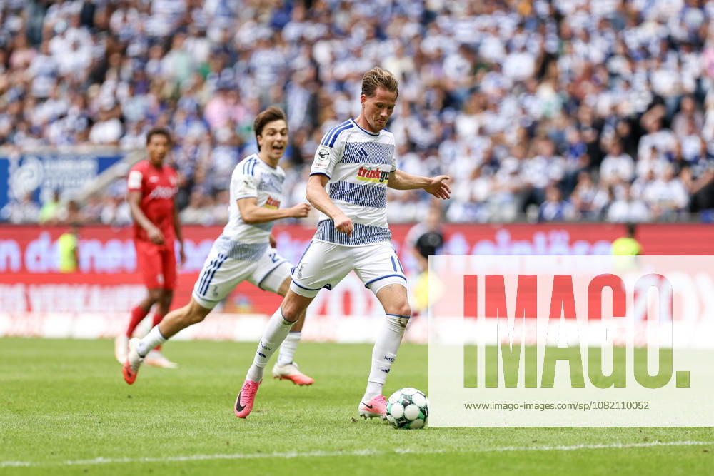 GER, Fussball, Herren, 3. Liga, Saison 2026 2027, MSV Duisburg - FC Würzburger Kickers Christian Viet (Duisburg) erzielt das Tor zum 3:0 Duisburg schauinsland-reisen-Arena Nordrhein-Westfalen Deutschland