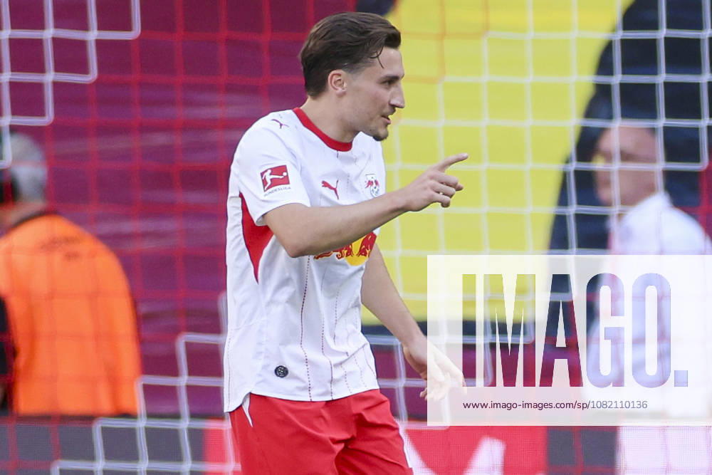 Rocco Reitz (RB Leipzig) gestikuliert waehrend des Spiels der 1. Bundesliga zwischen RB Leipzig und Borussia Moenchengladbach, Red Bull Arena am 29. August 2026 in Leipzig, Deutschland. (Foto von Marco Steinbrenner DeFodi Images) +++ Rocco Reitz (RB Leipzig) gestures during the Bundesliga match between RB Leipzig and Borussia Moenchengladbach at Red Bull Arena on August 29, 2026 in Leipzig, Germany. (Photo by Marco Steinbrenner DeFodi Images) DFB DFL REGULATIONS PROHIBIT ANY USE OF PHOTOGRAPHS AS IMAGE SEQUENCES AND OR QUASI-VIDEO. (Photo by Marco Steinbrenner DeFodi Images) -