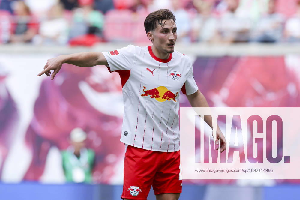 Rocco Reitz (RB Leipzig) gestikuliert waehrend des Spiels der 1. Bundesliga zwischen RB Leipzig und Borussia Moenchengladbach, Red Bull Arena am 29. August 2026 in Leipzig, Deutschland. (Foto von Marco Steinbrenner DeFodi Images) +++ Rocco Reitz (RB Leipzig) gestures during the Bundesliga match between RB Leipzig and Borussia Moenchengladbach at Red Bull Arena on August 29, 2026 in Leipzig, Germany. (Photo by Marco Steinbrenner DeFodi Images) DFB DFL REGULATIONS PROHIBIT ANY USE OF PHOTOGRAPHS AS IMAGE SEQUENCES AND OR QUASI-VIDEO. (Photo by Marco Steinbrenner DeFodi Images) -
