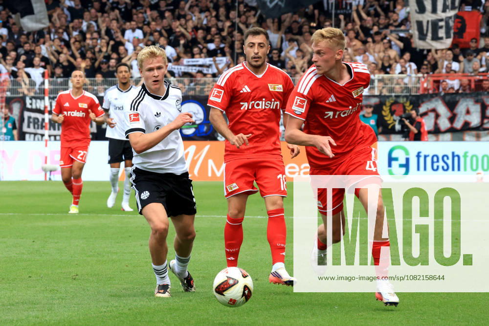 GER , Fussball, 1.Fussballbundesliga, 2026 2027, Alte Foersterei, 1.FC Union vs. Eintracht Frankfurt Zeno Van Den Bosch ( 1.FC Union Berlin 4 ), Josip Juranovic ( 1.FC Union Berlin 18 ), JONATHAN BURKARDT ( Eintracht Frankfurt 9 ) 1. Liga: DFB DFL regulations prohibit any use of photographs as image sequences and or quasi-video) Berlin Stadion Alte Foersterei Berlin Deutschland