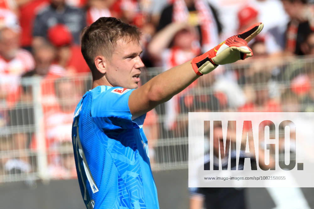 GER , Fussball, 1.Fussballbundesliga, 2026 2027, Alte Foersterei, 1.FC Union vs. Eintracht Frankfurt Matheo Raab ( 1.FC Union Berlin 31 ) 1. Liga: DFB DFL regulations prohibit any use of photographs as image sequences and or quasi-video) Berlin Stadion Alte Foersterei Berlin Deutschland