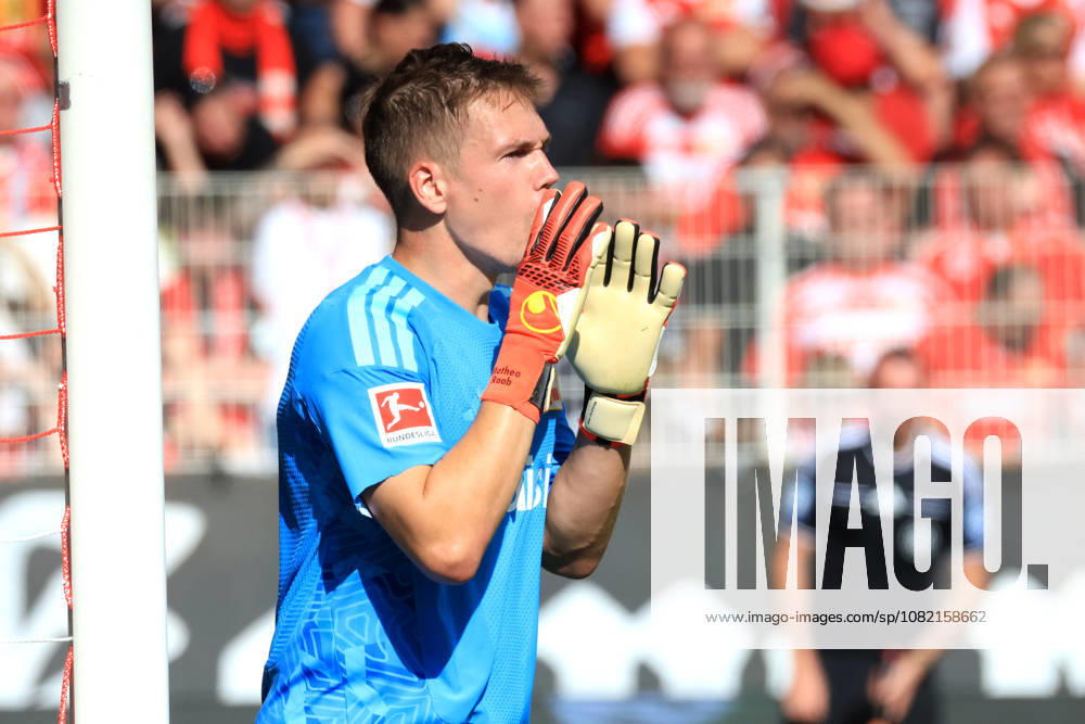GER , Fussball, 1.Fussballbundesliga, 2026 2027, Alte Foersterei, 1.FC Union vs. Eintracht Frankfurt Matheo Raab ( 1.FC Union Berlin 31 ) 1. Liga: DFB DFL regulations prohibit any use of photographs as image sequences and or quasi-video) Berlin Stadion Alte Foersterei Berlin Deutschland
