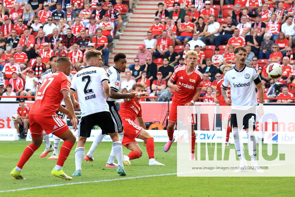 GER , Fussball, 1.Fussballbundesliga, 2026 2027, Alte Foersterei, 1.FC Union vs. Eintracht Frankfurt Marin Ljubicic ( 1.FC Union Berlin 27 ), Tim Skarke (1 .FC Union Berlin 21 ), Leopold Querfeld ( 1.FC Union Berlin 14 ), Elias Braun ( Eintracht Frankfurt 2 ), Erik Durm ( Eintracht Frankfurt 37 ), Robin Koch ( Eintracht Frankfurt 4 ) 1. Liga: DFB DFL regulations prohibit any use of photographs as image sequences and or quasi-video) Berlin Stadion Alte Foersterei Berlin Deutschland