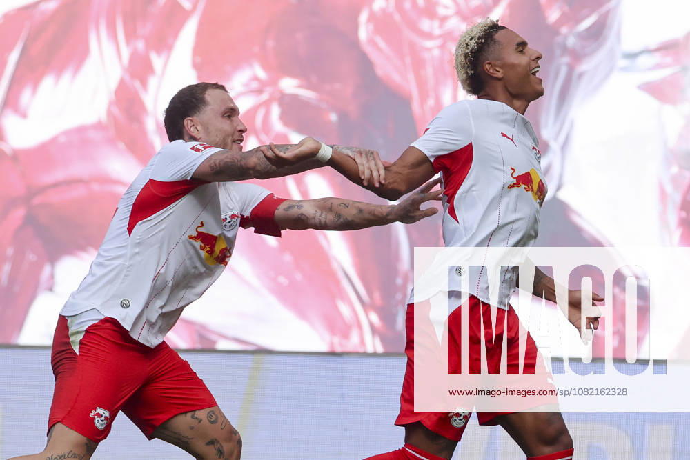 Antonio Nusa (RB Leipzig) bejubelt seinen Treffer zum 2:0 mit David Raum (RB Leipzig) waehrend des Spiels der 1. Bundesliga zwischen RB Leipzig und Borussia Moenchengladbach, Red Bull Arena am 29. August 2026 in Leipzig, Deutschland. (Foto von Marco Steinbrenner DeFodi Images) +++ Antonio Nusa (RB Leipzig) celebrates after scoring his teams second goal with David Raum (RB Leipzig) during the Bundesliga match between RB Leipzig and Borussia Moenchengladbach at Red Bull Arena on August 29, 2026 in Leipzig, Germany. (Photo by Marco Steinbrenner DeFodi Images) DFB DFL REGULATIONS PROHIBIT ANY USE OF PHOTOGRAPHS AS IMAGE SEQUENCES AND OR QUASI-VIDEO. (Photo by Marco Steinbrenner DeFodi Images) -