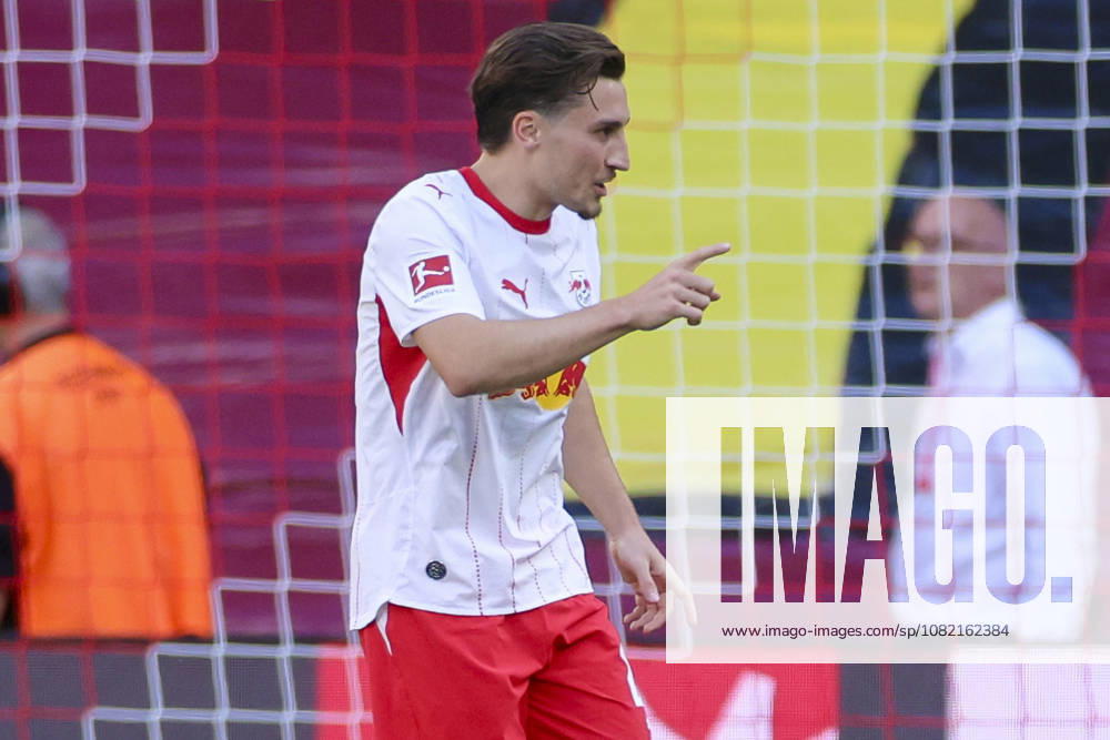 Rocco Reitz (RB Leipzig) gestikuliert waehrend des Spiels der 1. Bundesliga zwischen RB Leipzig und Borussia Moenchengladbach, Red Bull Arena am 29. August 2026 in Leipzig, Deutschland. (Foto von Marco Steinbrenner DeFodi Images) +++ Rocco Reitz (RB Leipzig) gestures during the Bundesliga match between RB Leipzig and Borussia Moenchengladbach at Red Bull Arena on August 29, 2026 in Leipzig, Germany. (Photo by Marco Steinbrenner DeFodi Images) DFB DFL REGULATIONS PROHIBIT ANY USE OF PHOTOGRAPHS AS IMAGE SEQUENCES AND OR QUASI-VIDEO. (Photo by Marco Steinbrenner DeFodi Images) -