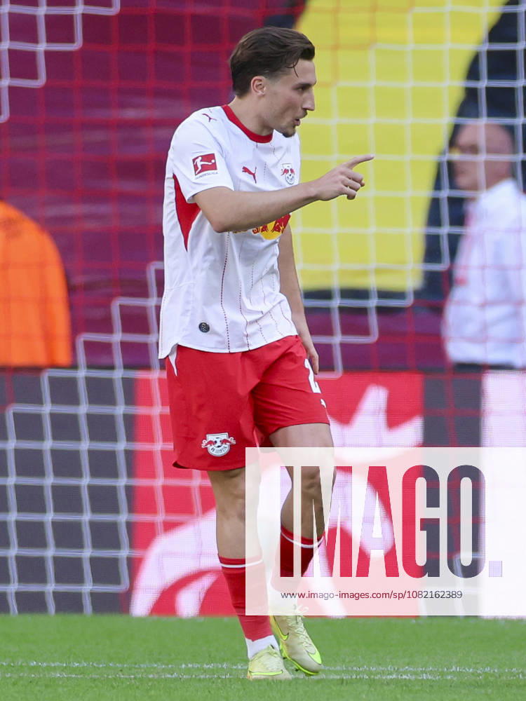 Rocco Reitz (RB Leipzig) gestikuliert waehrend des Spiels der 1. Bundesliga zwischen RB Leipzig und Borussia Moenchengladbach, Red Bull Arena am 29. August 2026 in Leipzig, Deutschland. (Foto von Marco Steinbrenner DeFodi Images) +++ Rocco Reitz (RB Leipzig) gestures during the Bundesliga match between RB Leipzig and Borussia Moenchengladbach at Red Bull Arena on August 29, 2026 in Leipzig, Germany. (Photo by Marco Steinbrenner DeFodi Images) DFB DFL REGULATIONS PROHIBIT ANY USE OF PHOTOGRAPHS AS IMAGE SEQUENCES AND OR QUASI-VIDEO. (Photo by Marco Steinbrenner DeFodi Images) -