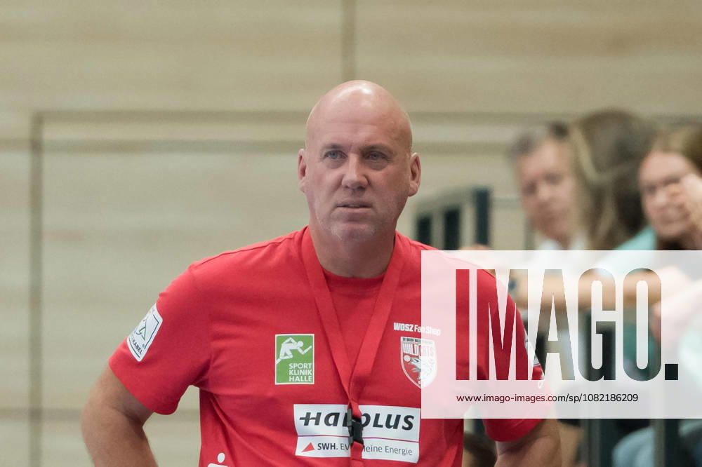 Trainer Pether Krautmeyer (Halle), SV Union Halle-Neustadt vs. TuS Metzingen, 1. Handball Bundesliga Frauen, Saison 2026 27, 30.08.2026 Halle SWH Arena Sachsen-Anhalt Deutschland