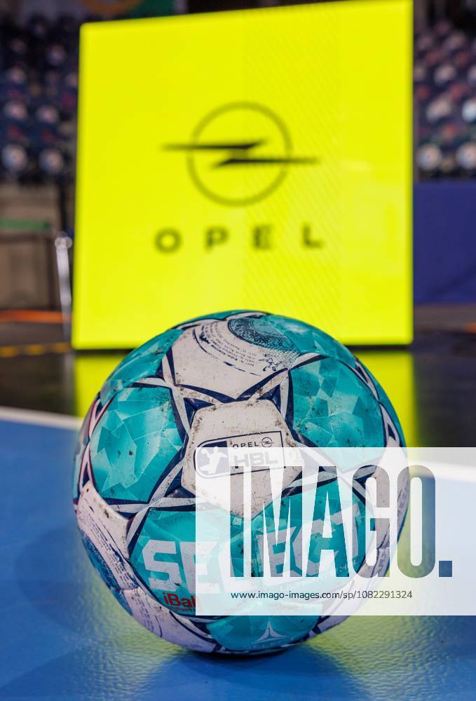 Handball - 1. Bundesliga OPEL HBL - Saison 2026 2027 - 02. Spieltag: HC Erlangen Metropolregion Nürnberg HCE - TSV Hannover-Burgdorf ( Die Recken ) - DaMa - - Opel-HBL Opel Handballbundesliga - Handball Ball - Werbung