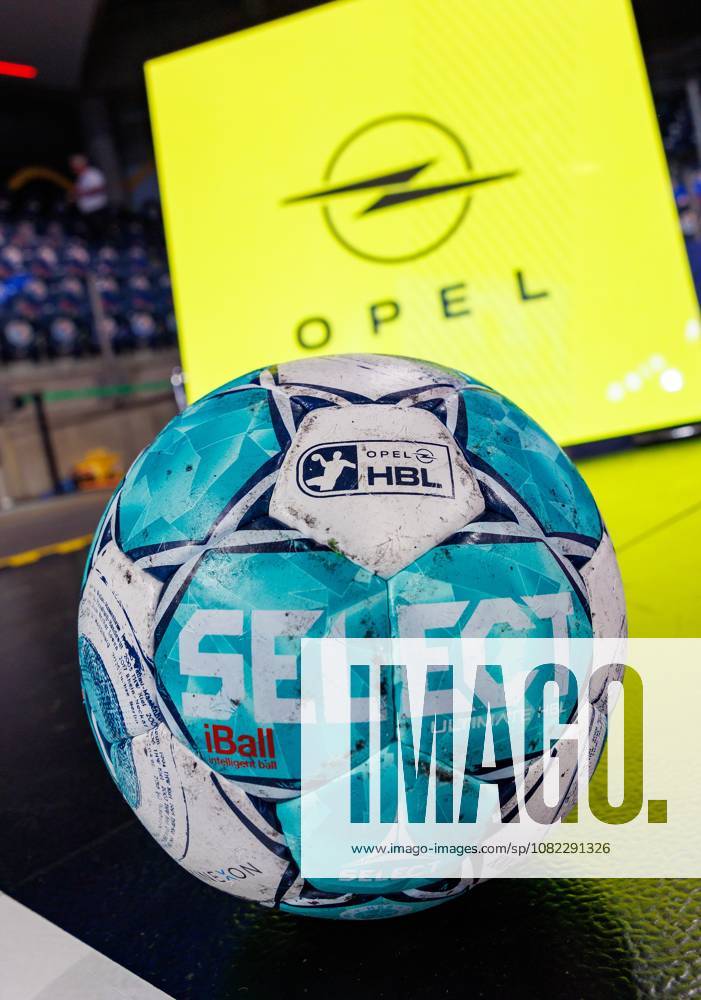 Handball - 1. Bundesliga OPEL HBL - Saison 2026 2027 - 02. Spieltag: HC Erlangen Metropolregion Nürnberg HCE - TSV Hannover-Burgdorf ( Die Recken ) - DaMa - - Opel-HBL Opel Handballbundesliga - Handball Ball - Werbung