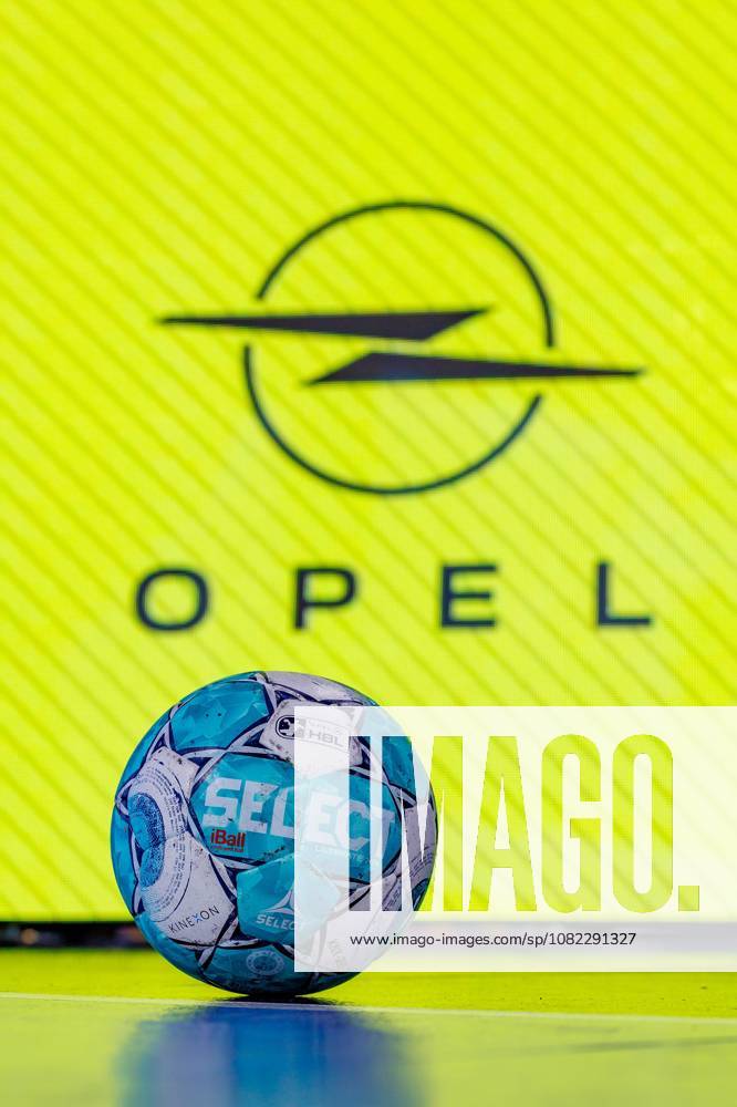 Handball - 1. Bundesliga OPEL HBL - Saison 2026 2027 - 02. Spieltag: HC Erlangen Metropolregion Nürnberg HCE - TSV Hannover-Burgdorf ( Die Recken ) - DaMa - - Opel-HBL Opel Handballbundesliga - Handball Ball - Werbung