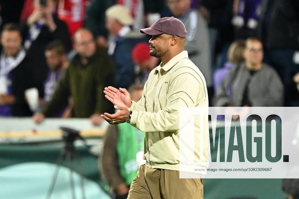 Schlussjubel, Jubel, jubeln, Freude, cheers, Trainer Vincent KOMPANY (M) Fussball DFB Pokal, 1. Hauptrunde, VfL Osnabrueck - FC Bayern Muenchen 1-4- am 02.09.2026 im Stadion an der Bremer Bruecke Osnabrueck Deutschland. DFL DFB regulations prohibit any use of photographs as image sequences and or quasi-video Â